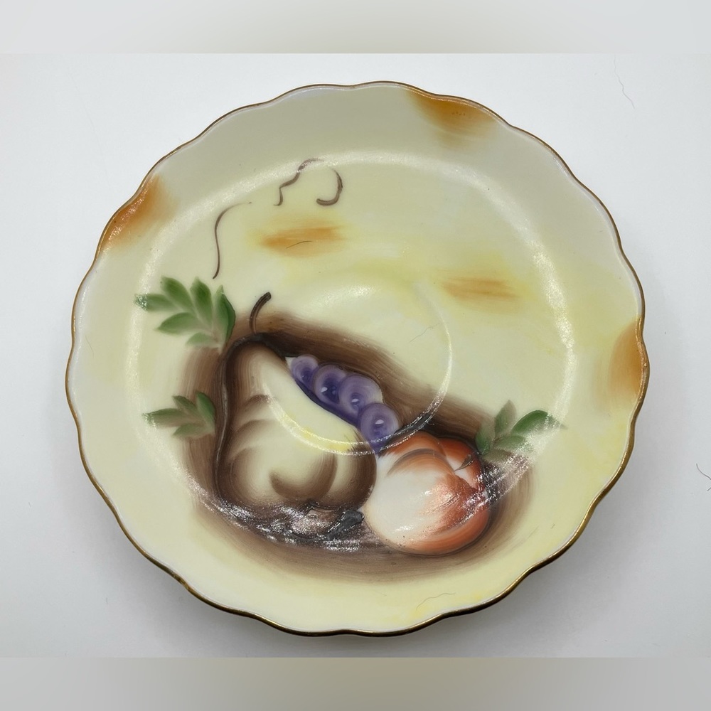 Brinn's China & Glassware  Saucer T-1154 Fruits gold trim, hand painted, 5.5”